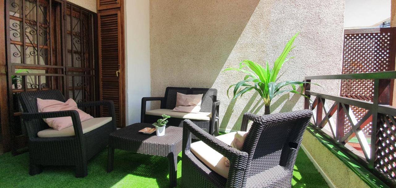 Spectacular Renovated Apartment, 5 Min To Camison Beach, With Aircon Арона Экстерьер фото