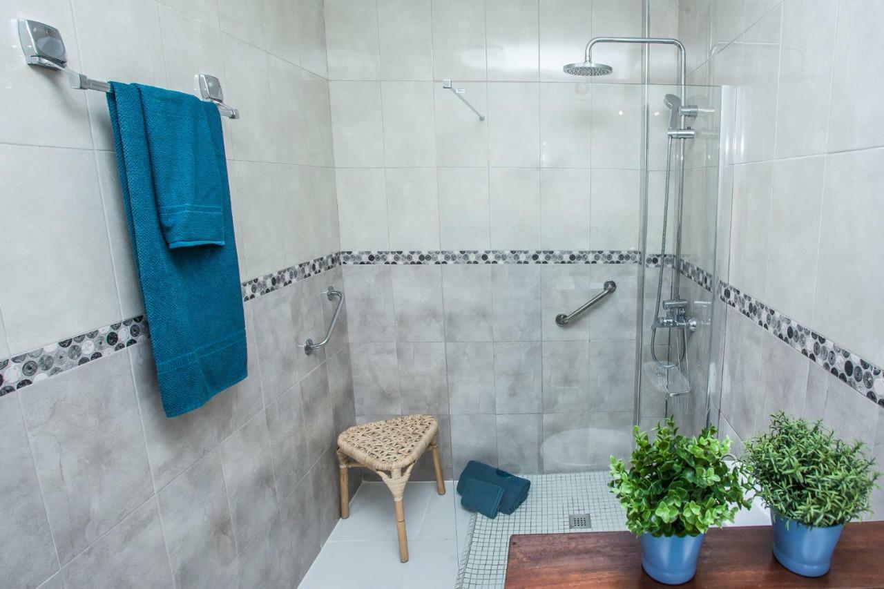 Spectacular Renovated Apartment, 5 Min To Camison Beach, With Aircon Арона Экстерьер фото